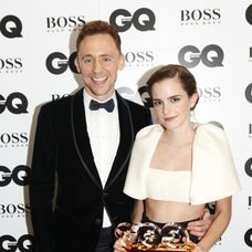 Tom Hiddleston a Emma Watson