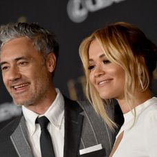 Rita Ora a Taika Waititi