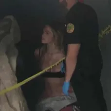 Courtney Tailor na mieste činu