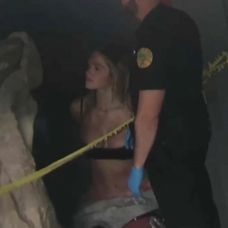 Courtney Tailor na mieste činu