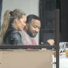 Modelka už nosila aj vlasy do polky chrbta.