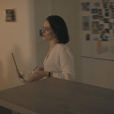 Jakub pripravil Eve prekvapenie a skončili v posteli.