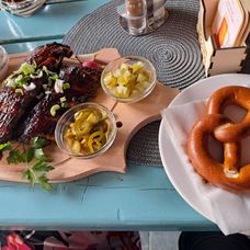 Kontrola ďalšej reštaurácie z 3. série Na nože, na obed do Stupavskej hodovne sme zobrali redaktorku Gabrielu Kajtárovú