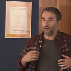 Marek pristohol svojho šéfa s milenkou.