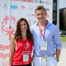 Juraj Bača s Národnou riaditeľkou Special Olympics Slovakia Evou Gažovou