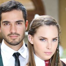 Belinda ako Valentina v Rebeloch na strednej