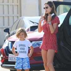 Alessandra Ambrosio ukázala viac, ako chcela. 