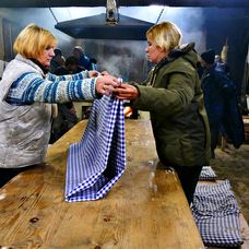 Anna zatlačila na Petru kvôli voľbe sluhov