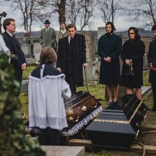 Fotografie zo záverečnej epizódy minisérie Studňa