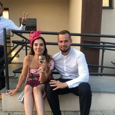 Svadobčania s nevestou