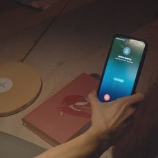 Laura dostane z Andreja strach.