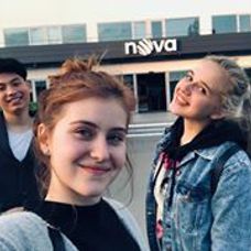 Záber z domu, kde našli dieťa.