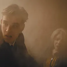 Lukáš našiel Editu v sutinách budovy.