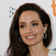 Stále príliš chudučká, ale sexy Angelina Jolie je konečne späť
