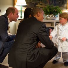 George sa rozpráva s Barackom Obamom 22. apríla 2016.