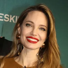 Angelina Jolie s dcérou Vivienne na premiére