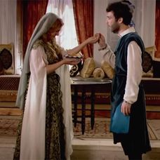 Seçkin Özdemir ako maliar Leo v seriáli Sultán