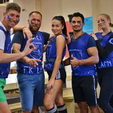 Modrí sú naladení pozitívne