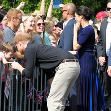 Meghan Markle nechtiac ukázala zadok.
