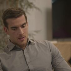 Martin sa pokúsil s Luciou dohodnúť na systéme Hankinej výchovy.