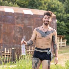 Zábery z 8. epizódy 16. série Farmy