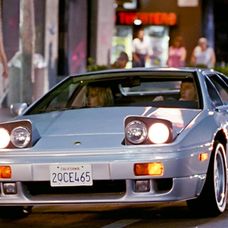 Vo filme Pretty Woman sa objavilo auto značky Lotus.