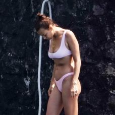 Sexy Irina Shayk na dovolenke.