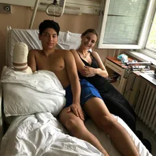 Napriek Giovanniho vážnemu úrazu sa obaja snažia byť pozitívni.