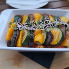 Na nože - Zapekané ratatouille s paradajkovým krémom a kuskusom