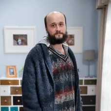 Dano Fischer ako bezdomovec Duško