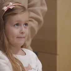 Olívia je najmladšou členkou rodiny Veselých.