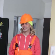 Števo Martinovič ako Janka Nehospodárna