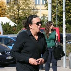 Richard Genzer na pohrebe Jana Kočku ml.