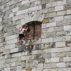 Veronika Velez-Zuzulová