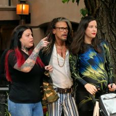 Steven Tyler s dcérami Miou a Liv (vpravo)