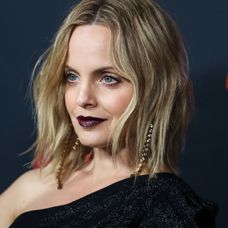 Herečka Mena Suvari.