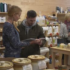 V bio obchodíku bude nakupovať komik Jakub Zitrón Ťapák.