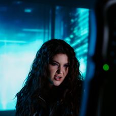 Celeste Buckingham je späť