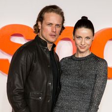 Caitriona Balfe a Sam Heughan na premiére 
