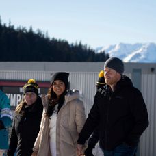 Princ Harry s Meghan na lyžiarskom svahu