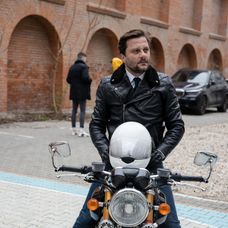 Gabika Marcinková s Marekom Geišbergom na motorke.