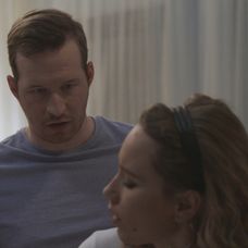 Petra sa snaží Ondra oklamať, aby sestru kryla.