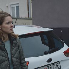 Polícia začne vyšetrovať Andrejovu vraždu. Podozrivou je aj Laura.