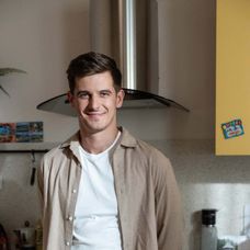 Karol Tóth v Mame na prenájom