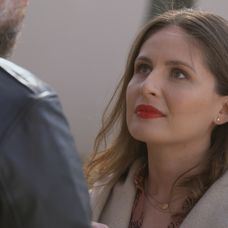 Fekete túži, aby s ním Gréta odišla.