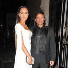 Peter Andre čaká s manželkou Emily tretie dieťa