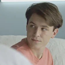 Andrej zabudol, že má s Oliverom blízky vzťah.