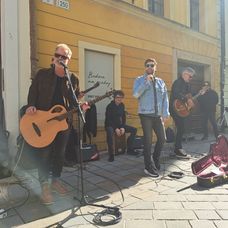 Improvizovaný koncert skupiny HEX v Starom meste