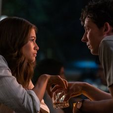 Do kín prišli Súperi, energická dráma so Zendayou v milostnom trojuholníku