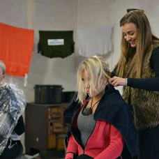 Andrea sa až tak nekašľala a vytiahla obľúbenú šiltovku